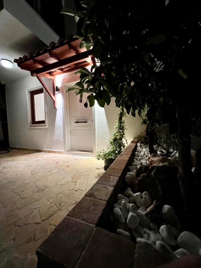 Viola Apart - Kalkan Bagian luar foto