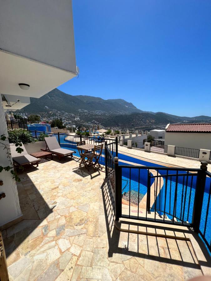 Viola Apart - Kalkan Bagian luar foto