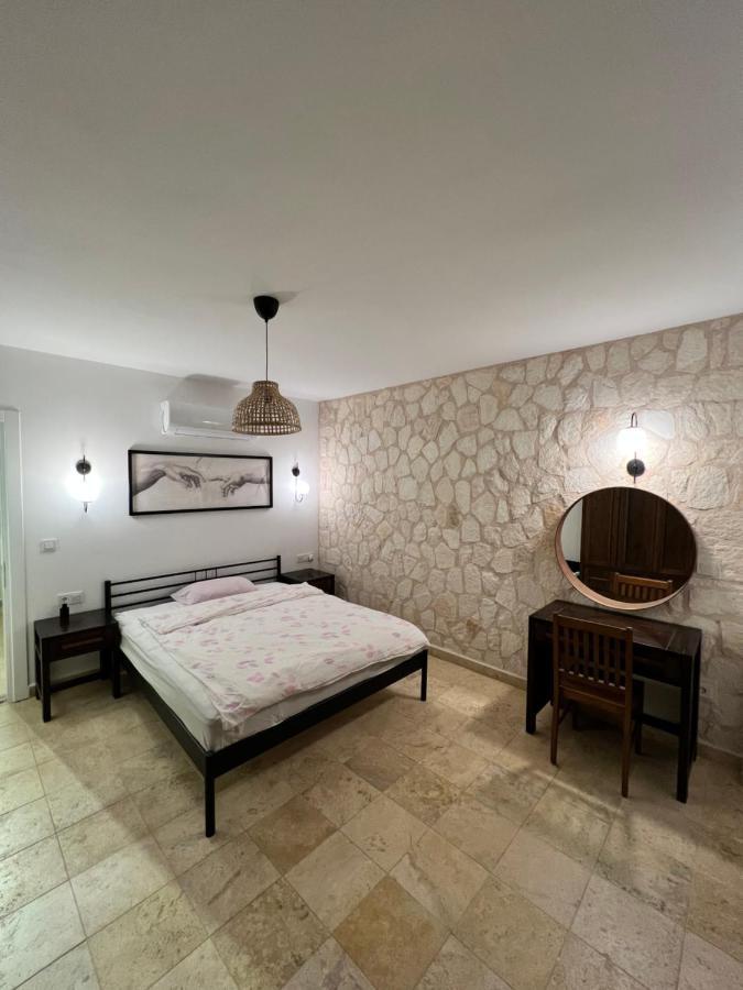 Viola Apart - Kalkan Bagian luar foto