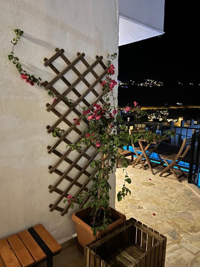 Viola Apart - Kalkan Bagian luar foto